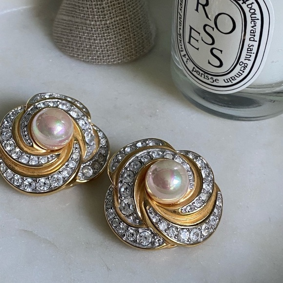 Nolan Miller crystals and pearls gold tone earrings - Picture 4 of 5